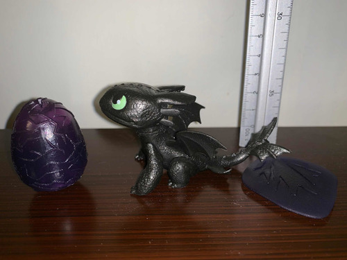 Chimuelo / Como Entrenar A Tu Dragón / Con Huevo (Usado)