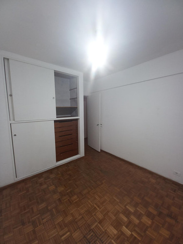Departamento En Alquiler En San Pedrito Y Avda Rivadavia