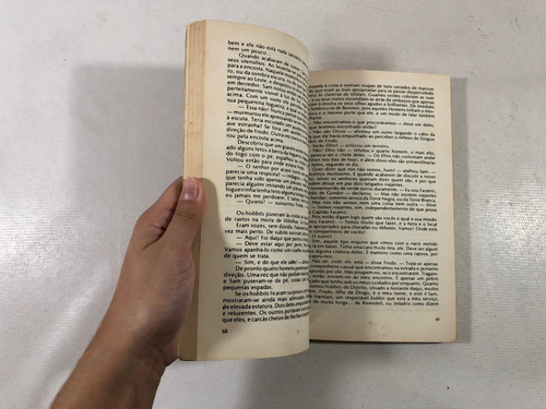 Livro O Senhor Dos Anéis: A Volta Do Anel - J. R. R. Tolkien - Editora Arte Nova W132 (Usado)