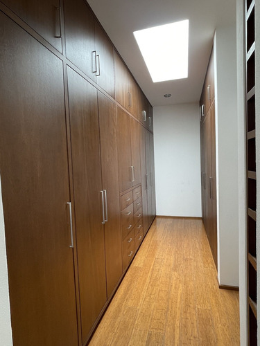 Residencia Exclusiva En Renta En Villas Regency Jurica
