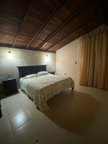 Imagen 13 de 19 de Townhouse En Venta Nueva Casarapa Los Aleros