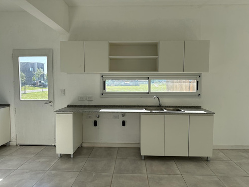 Casa A Estrenar En El Barrio San Pablo - Pilar