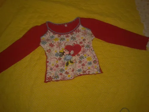 Sueter Infantil Disney Talla 6 (Usado)