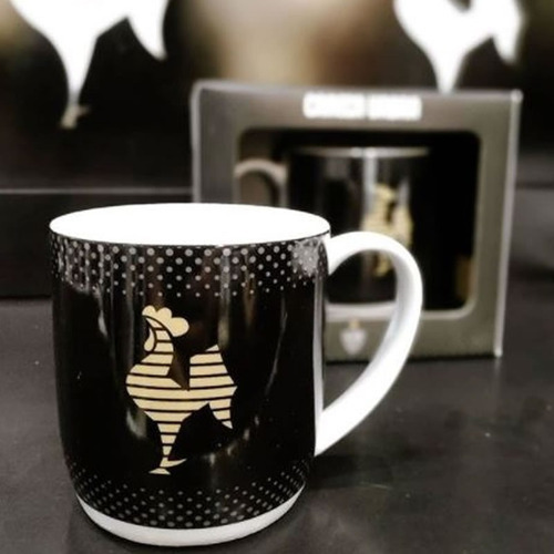 Caneca Atlético Mineiro De Porcelana Galo Série Ouro Oficial Cor Preto