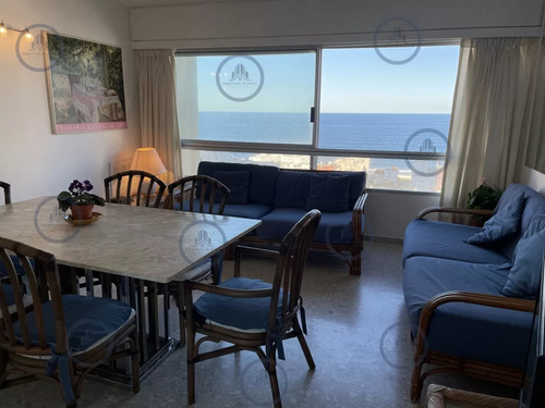 Apartamento De 3 Dormitorios Con Vista En Alquiler Anual En Península De Punta Del Este
