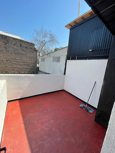 Arriendo Casa Remodelada En Comuna De Santiago