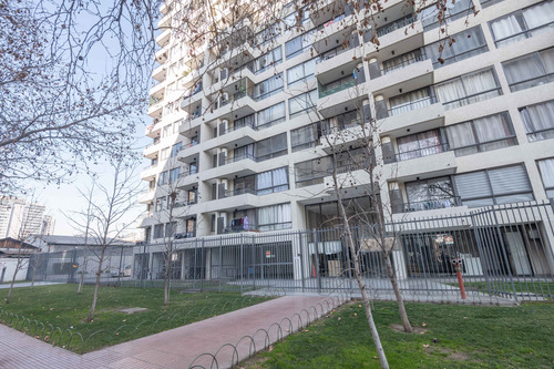 Edificio Av. Lo Ovalle (1 Est. 1 Bod.) Vista Norte Piso 4