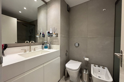Venta Departamento 2 Ambientes En Puerto Madero