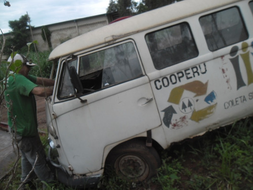 Imagem 7 de 15 de Kombi Vw Van Corujinha 1973 Com Docks Boa P/ Exporação