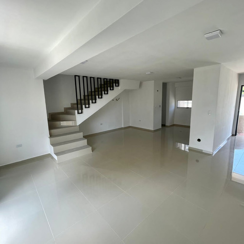 Townhouse Rs. Altos De Acarigua Planta 100% El Rincon Jcossi