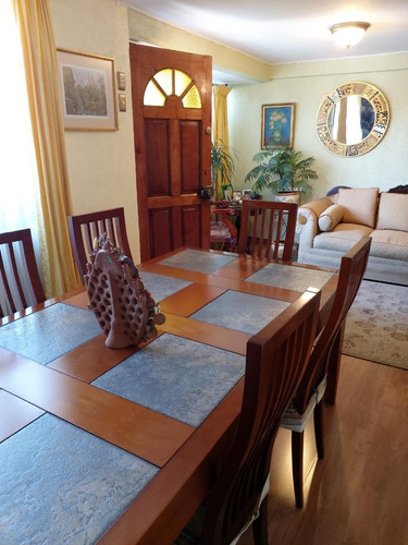 Casa En Venta, Paradero 9 Pajaritos, Metro Las Parcelas.