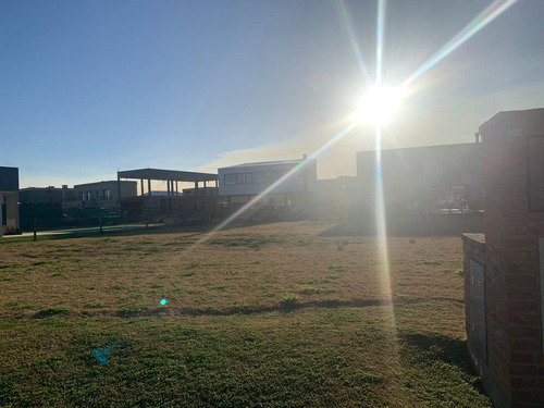 Imagen 2 de 3 de Venta Lote Interno En Puerto Del Lago Barrio Acacias!