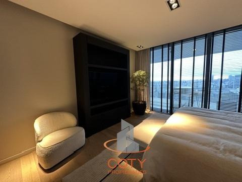 Puerto Madero Sls Lux Tower- Venta 4 Ambientes Dependencia