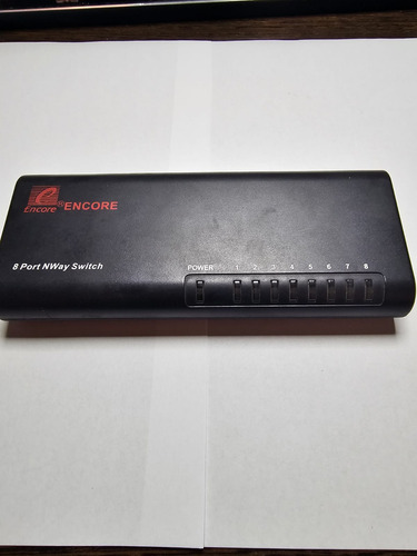 Switch 8 Bocas Encoreen H 908 Nwy 10/100 Con Fuente (Usado)