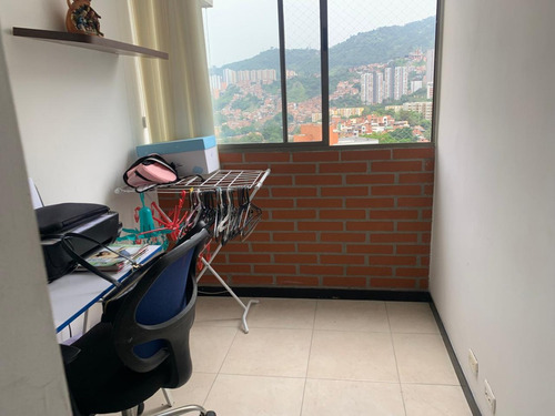 Vendo Apartamento En La Loma De Los Bernal Super Bien Ubicado Cerca De La Avenida 80 Este Apartamento Es Ideal Para Vivir O Invertir.