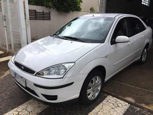 Imagem 1 de 8 de Ford - Focus 1.6 Sedan Glx, Apenas 79 Mil Km Raridade!!!