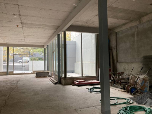 Local Comercial En Arriendo En Edificio Plaza Bucarest