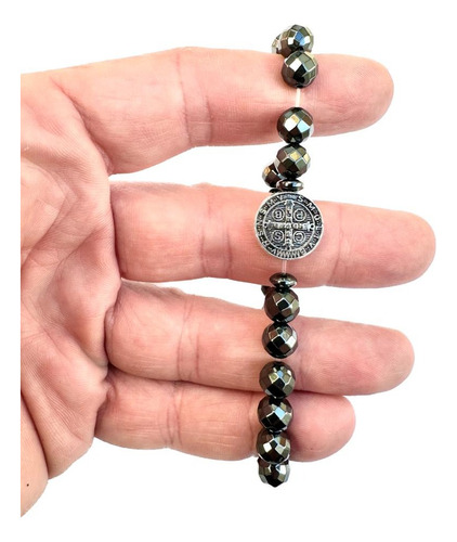 Pulseira Hematita Multifacetada Medalha São Bento 8mm Comprimento 22 Cm Cor Prateado Diâmetro 8 Cm