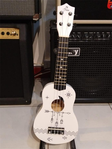 Ukelele Soprano Diseño Yuka Yus60 Con Funda Original