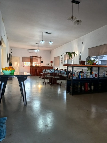 Casa Quinta Ubicada En Barrio Cerrado La Tregua, Virrey Del Pino Km 46, Partido De La Matanza.