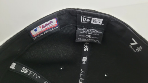Gorra New Era 59fifty Talle 7 5/8 De Los Sox Negro 7 5/8 Lisa (Usado)