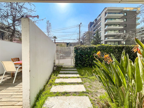 Oficina De 2 Pisos En Venta En Vitacura