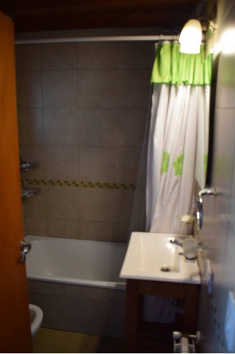 Imagen 9 de 15 de Cabaña En Villa Catedral, Bariloche