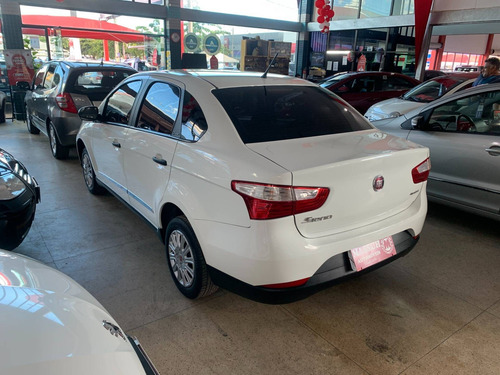 Imagem 5 de 13 de Fiat Grand Siena 1.0 Evo Flex Attractive Manual