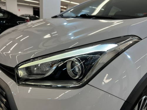 Hyundai HB20X HB20X 1.6 16V PREMIUM FLEX 4P AUTOMÁTICO