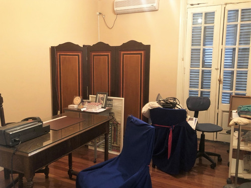 Excelente 5 Ambientes Con Dependencia En Monserrat! Posibilidad De Financiación!