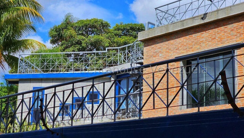 Espectacular Casa En Venta Mls 24-27529 La Floresta