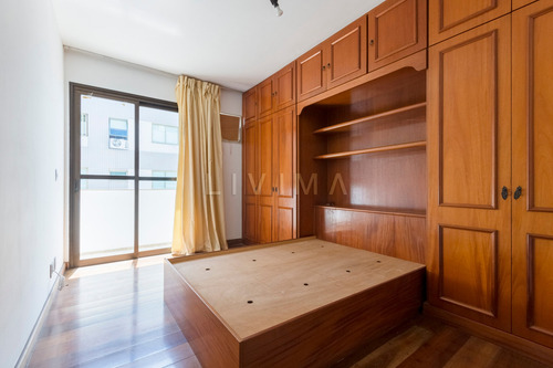 Apartamento Para Alugar Na Avenida Bartolomeu Mitre, Leblon, Rio De Janeiro - Rj - Liv-0400