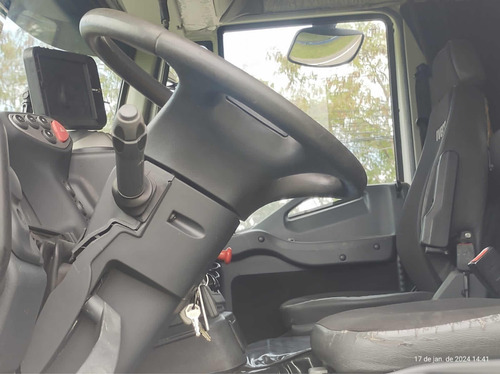 Iveco Stralis 360 4x2 Automático