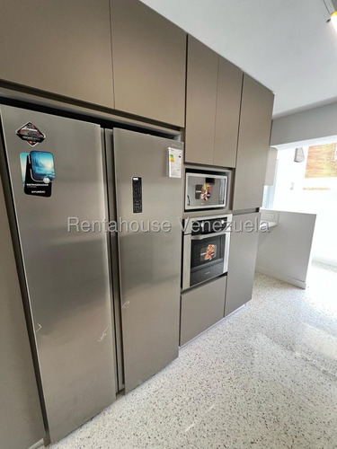 ¡completamente Remodelado Esperando Para Ser Estrenado, Cercano A La Plaza Apartamento En Venta En Una Ubicación Inmejorable! - Los Palos Grandes - Luis Gomez - Mls #25-18086