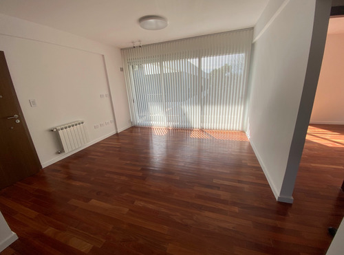 Departamento De Tres Dormitorios En Venta, City Bell