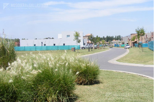 Terreno En Santa Emilia, Pilar Del Este