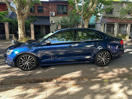 Volkswagen Vento 2.0 Luxury I 140cv Dsg