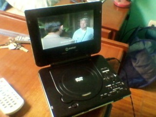 Imagen 4 de 4 de Vendo Reproductor Portátil De Dvd Con Pantalla Incluida
