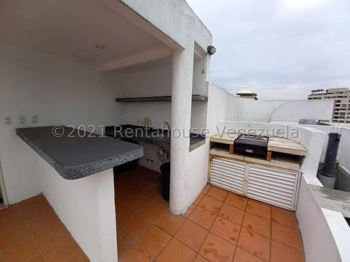 Imagen 15 de 20 de Gran Oportunidad! Venta De Amplio Y Acogedor Ph De Tres Niveles La Campiña: Mls #22-14221 Ma. Vergara