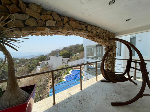 Renta Casa Santorini Con Vistas Expectaculares En 4 Habitaciones Con Baño De Un Stilo Único En Su Tipo, Alberca Climatizada Y Jardín Bonito. Todos Los Servicios En Fracc Rancho San Diego Ixtapal Sal
