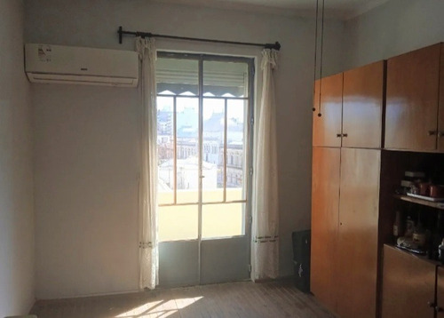 Imagen 6 de 12 de Vendo Apto Vacío 2 Dorm Al Frente 73m2 C/ Amplio Balcón.