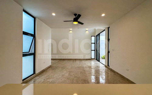 Casa De Una Planta En Venta En Mérida En Privada Tamora, Conkal