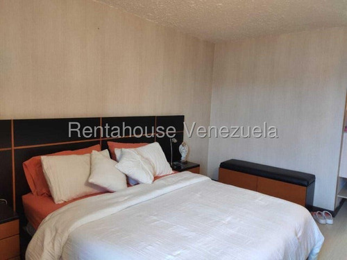 Apartamento Remodelado En El Encantado Listo Para Habitar Dubravska Alarcón 25-19299