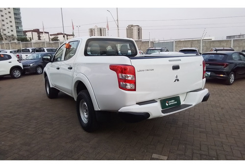 Mitsubishi L200 Triton 2.4 16V TURBO DIESEL GL CD 4X4 MANUAL