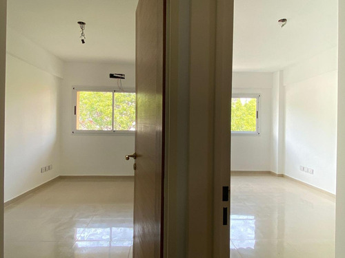 Venta Departamento -semipisos 3 Ambientes A Estrenar - Plaza Irlanda