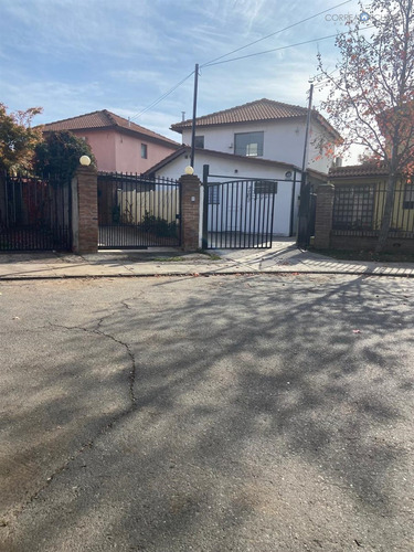 Casa En Arriendo De 4 Dorm. En Machalí