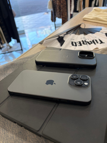 Iphone 15 Pro Max 256gb - Black Titanio Negro (Usado)