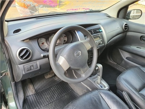 Nissan Livina 1.8 S 16v Flex 4p Automático