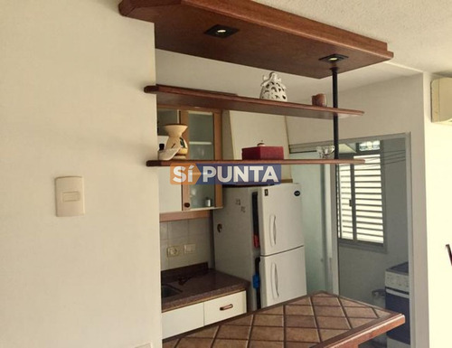 Imagen 3 de 8 de Apartamento En Alquiler Anual Y Venta
