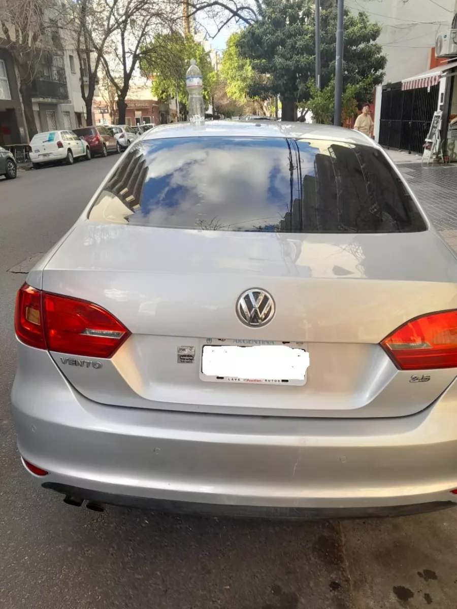 Volkswagen Vento 2.5 Luxury 170cv